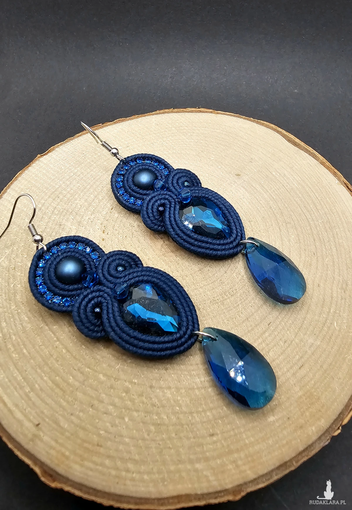 Kryształowe kolczyki sutasz w kolorze morskim